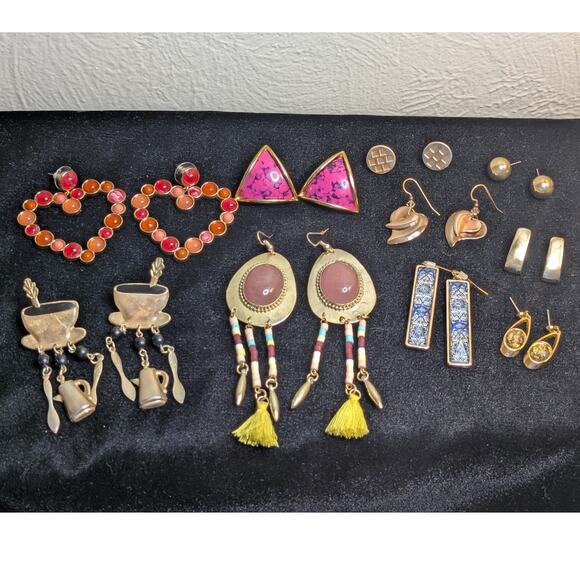 Earring Lot of Ten Gold Tone Whimsical Boho Costume Earrings - Picture 2 of 11